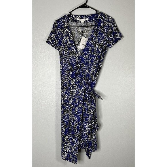 DVF Diane Von Furstenberg New Julian 2 Short Sleeve Wrap Dress Snake Scales Sz 2 - Picture 1 of 11